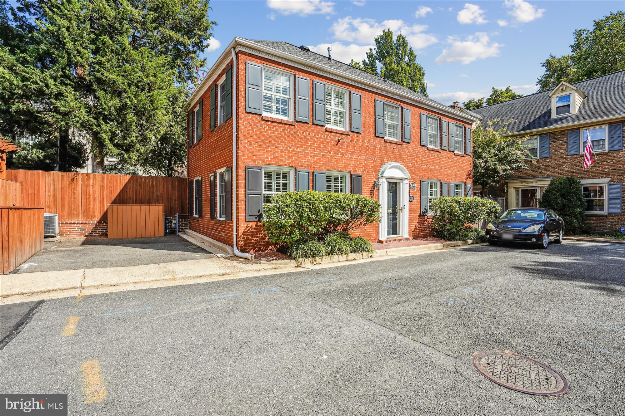 508 JEFFERSON COURT