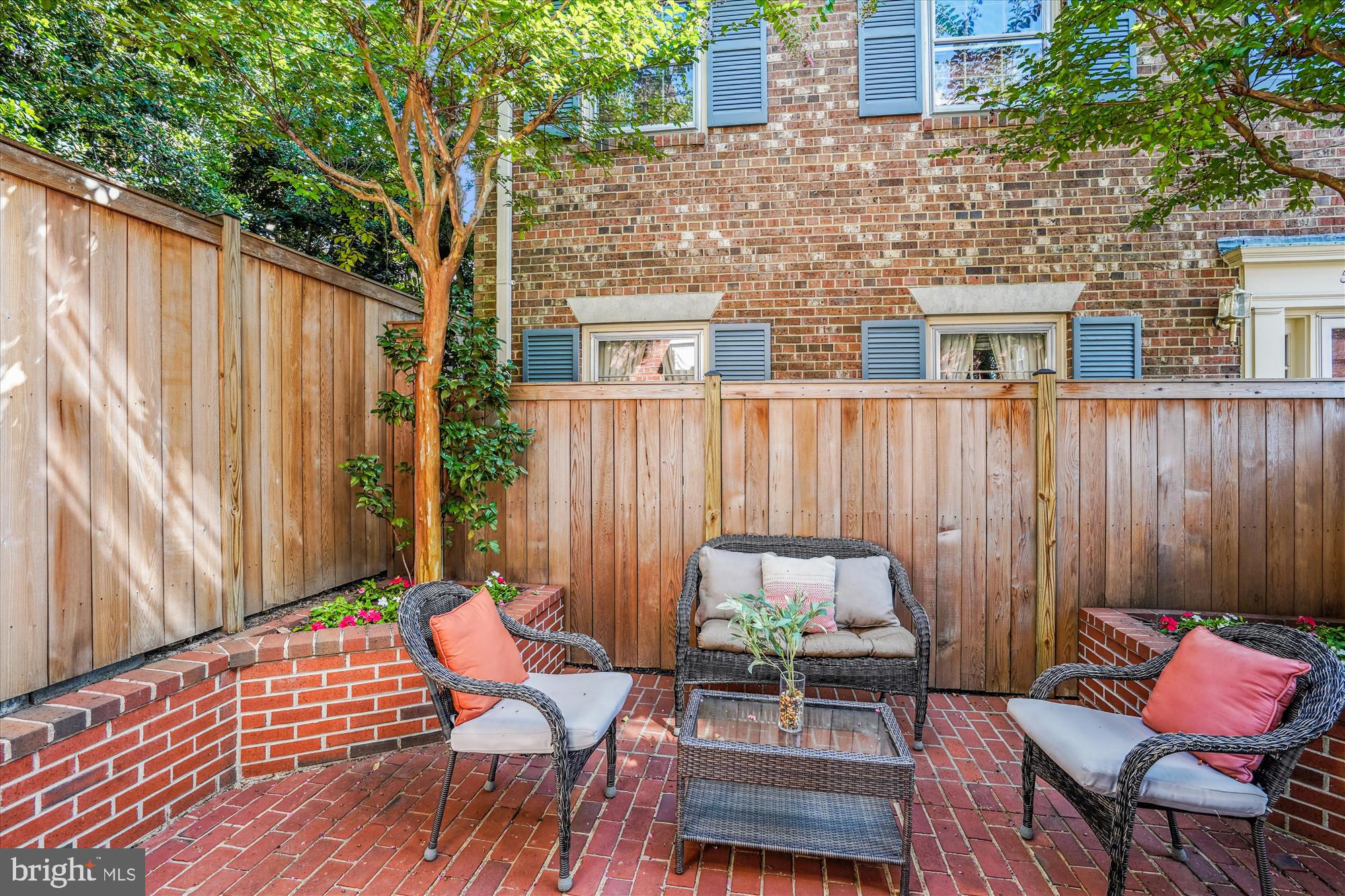 508 JEFFERSON COURT