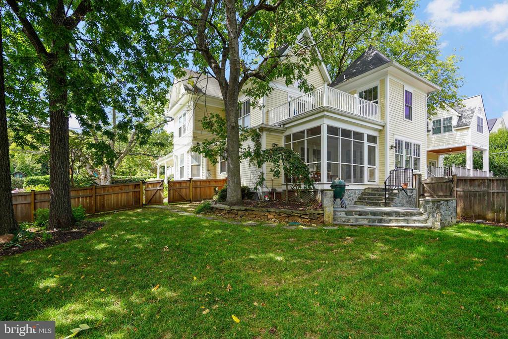 1503 RUSSELL ROAD