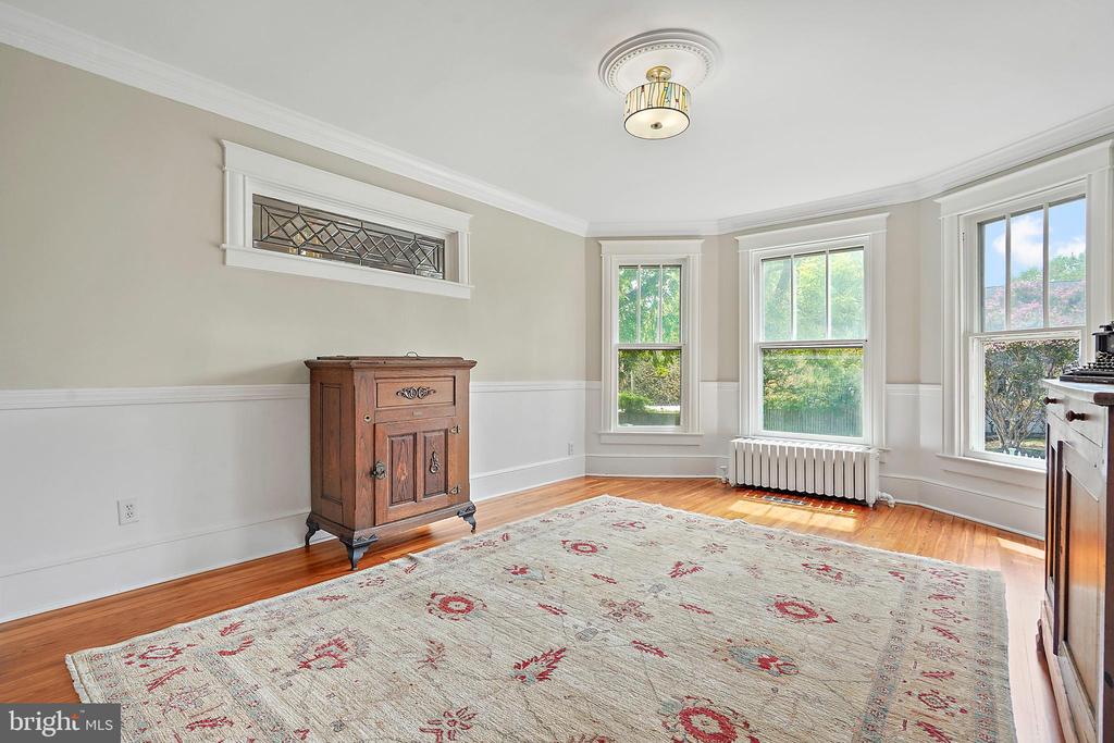 1503 RUSSELL ROAD