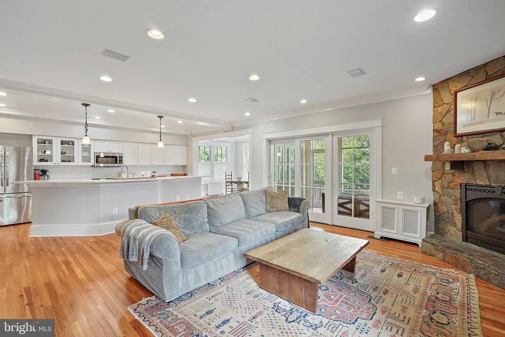 1503 RUSSELL ROAD
