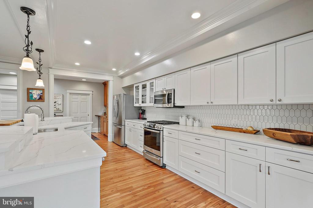 1503 RUSSELL ROAD