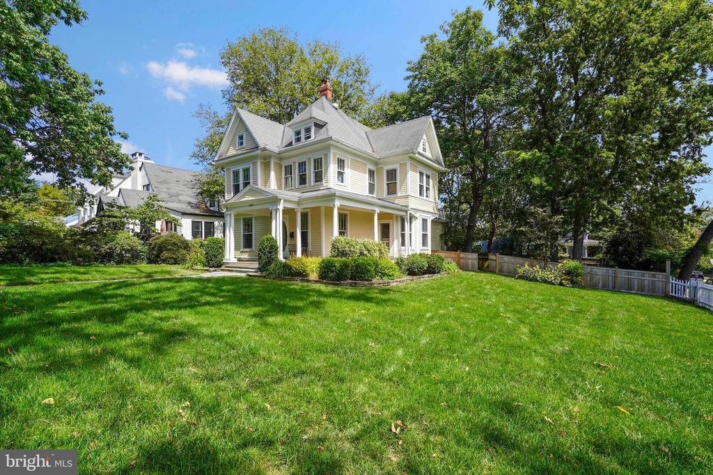 1503 RUSSELL ROAD