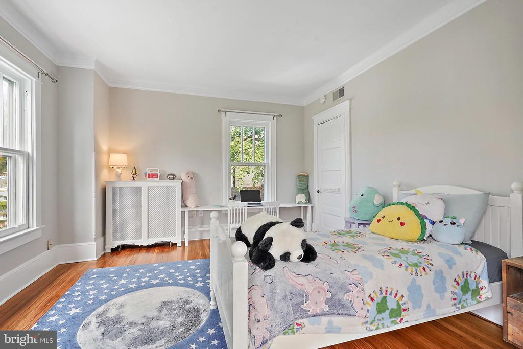 1503 RUSSELL ROAD