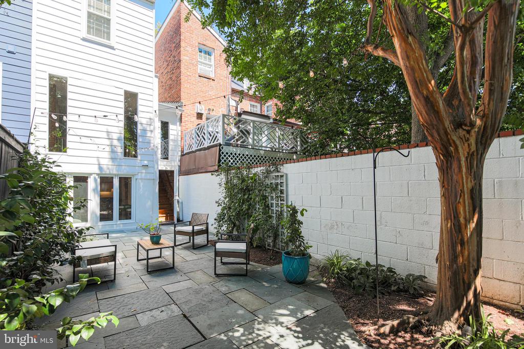 1116 PRINCE STREET