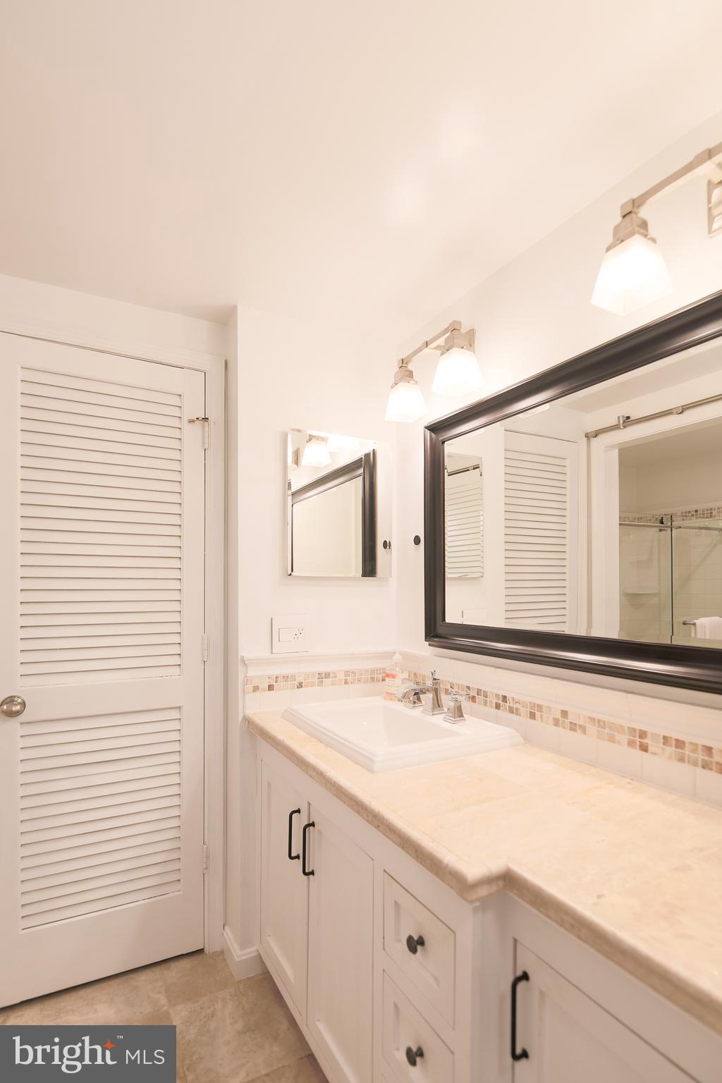 309 S COLUMBUS STREET