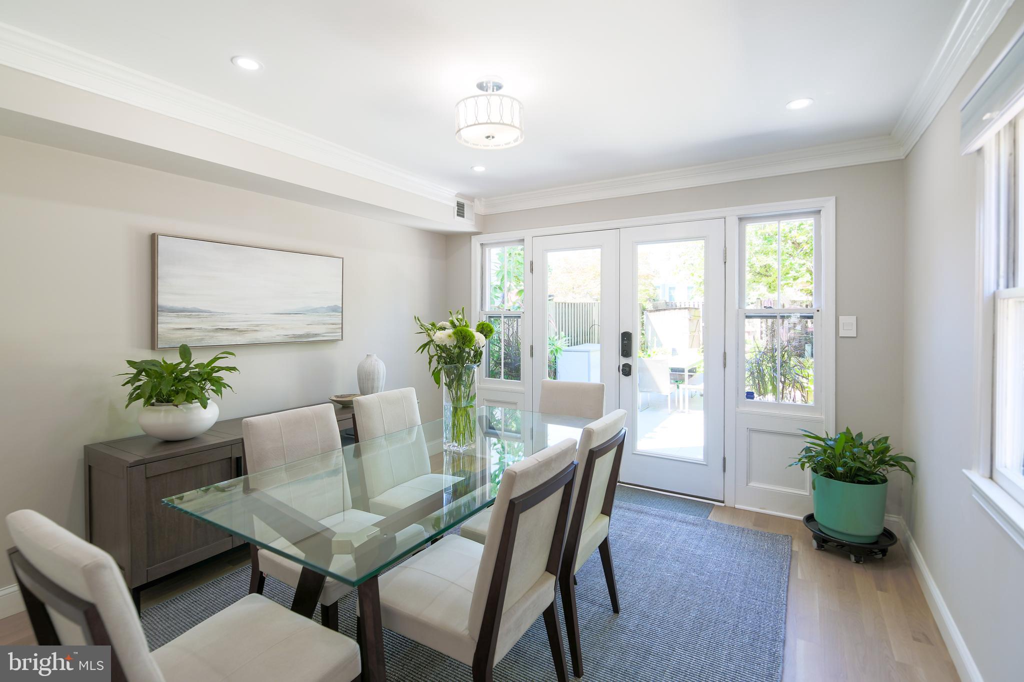 309 S COLUMBUS STREET