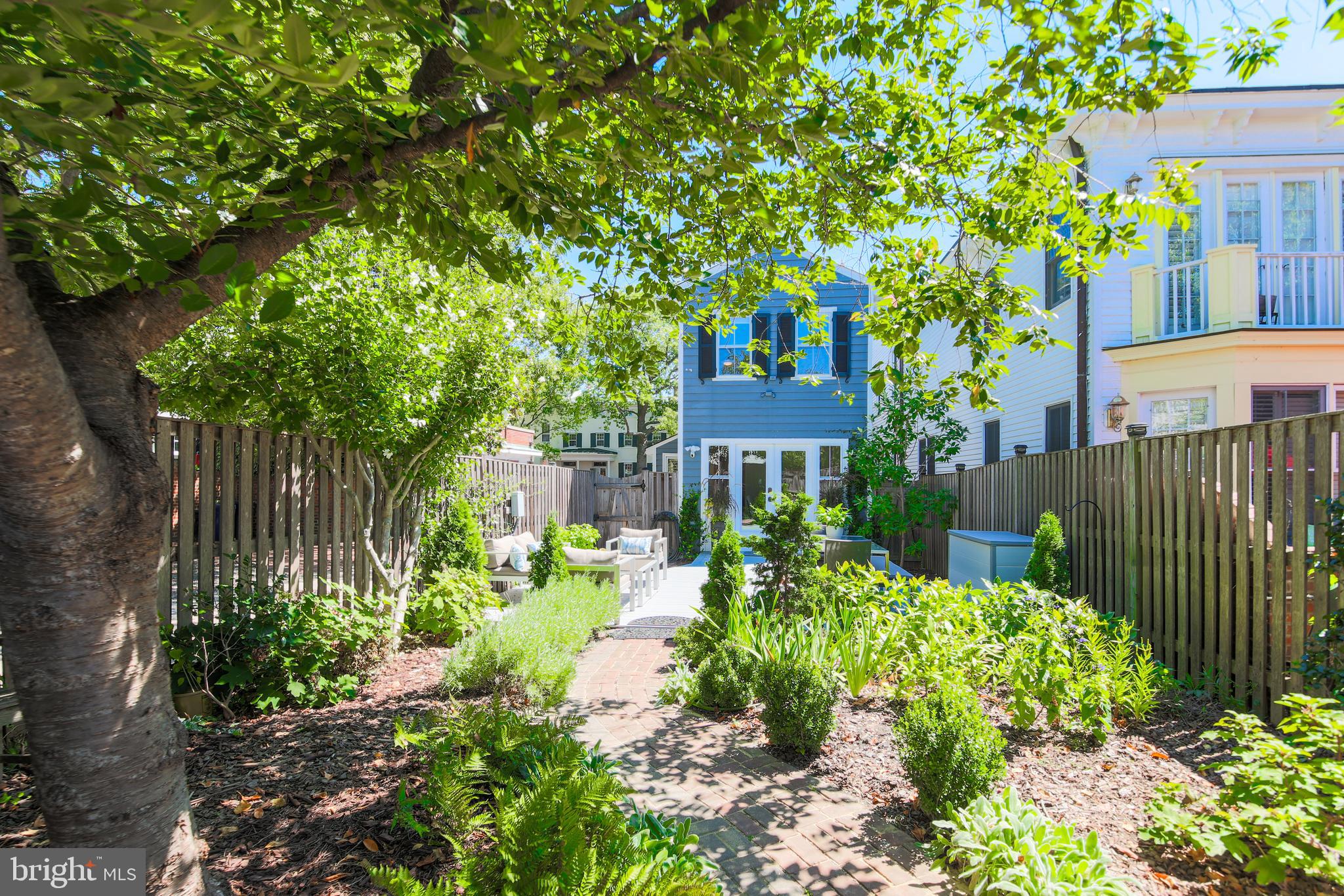 309 S COLUMBUS STREET