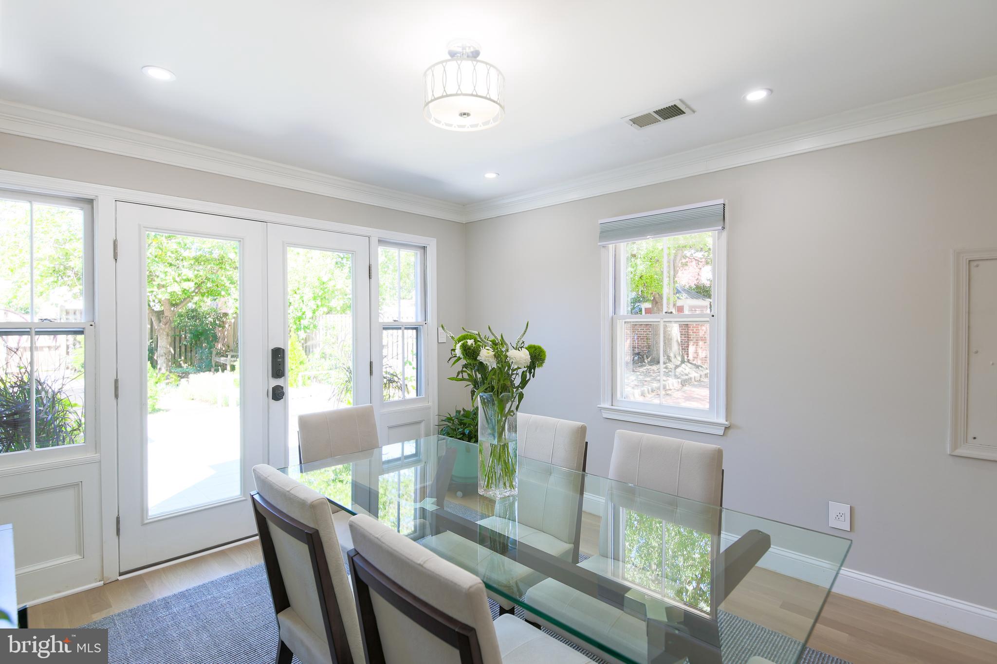 309 S COLUMBUS STREET