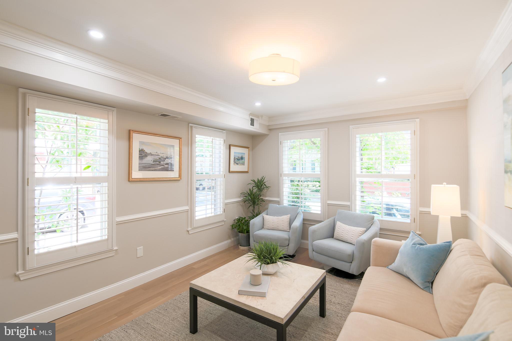 309 S COLUMBUS STREET