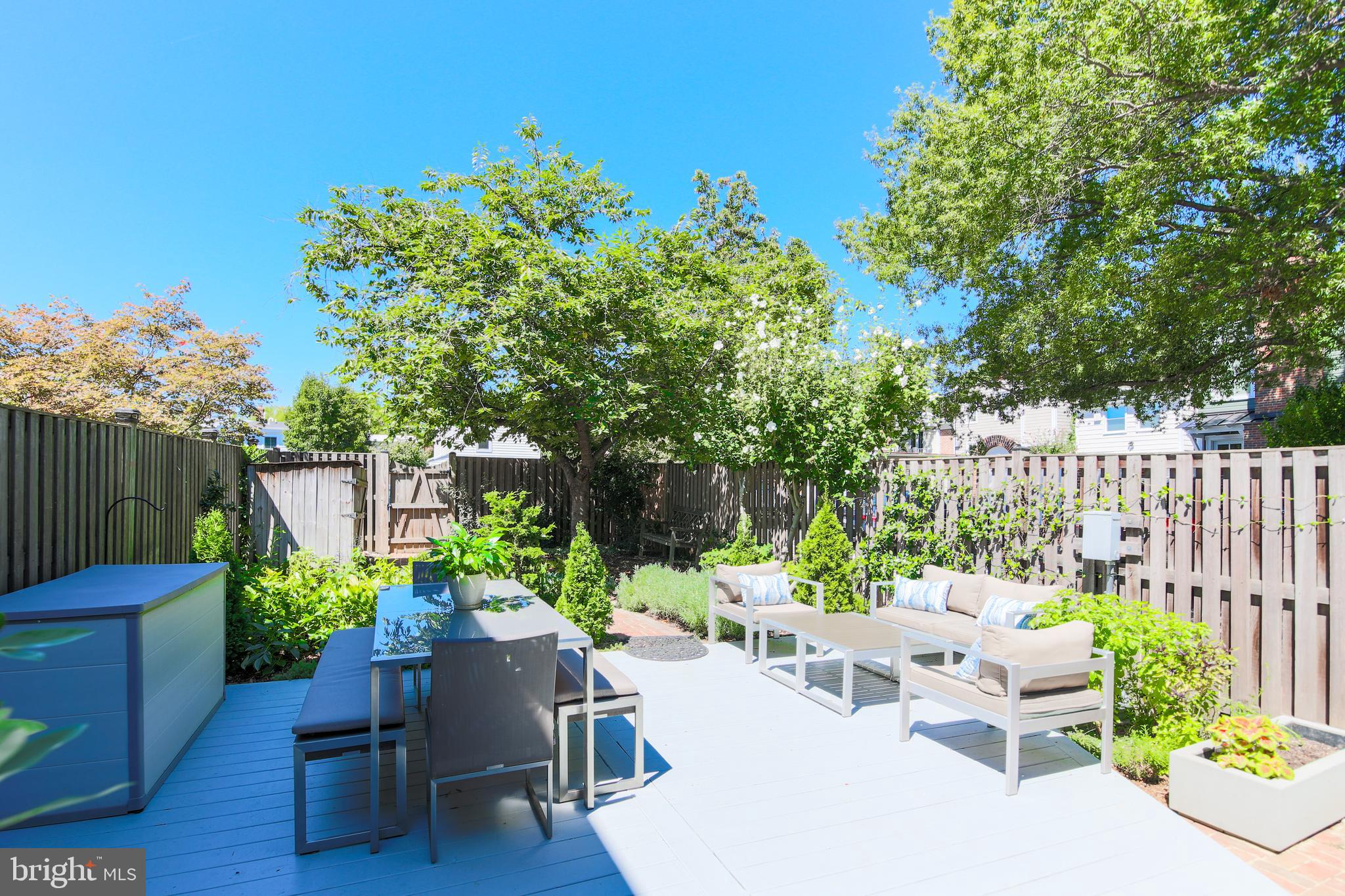 309 S COLUMBUS STREET