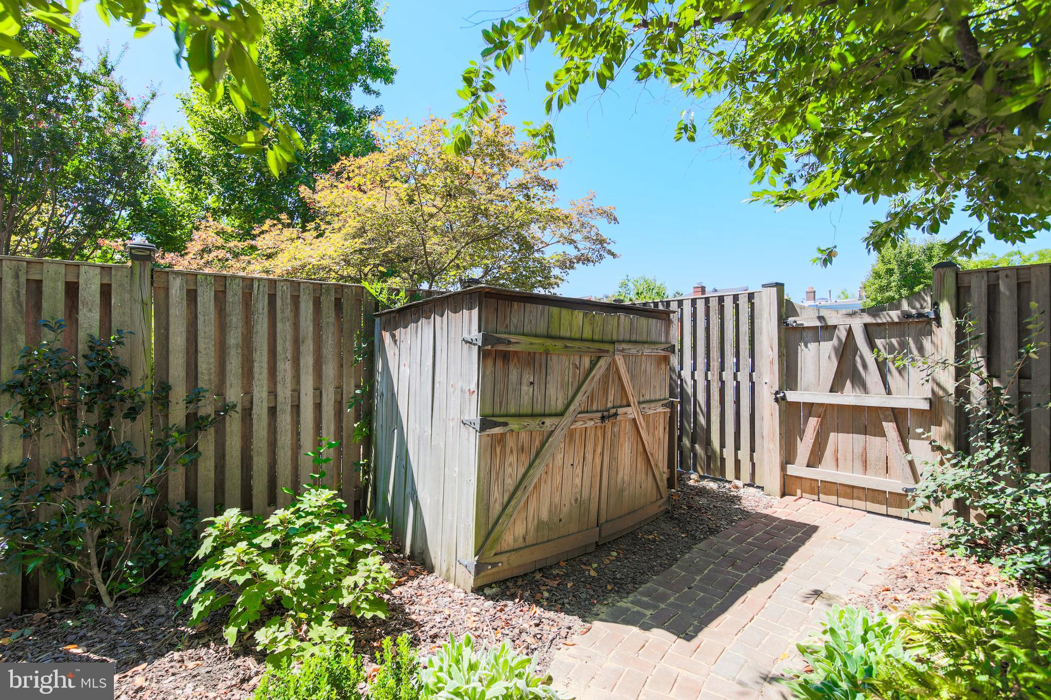 309 S COLUMBUS STREET