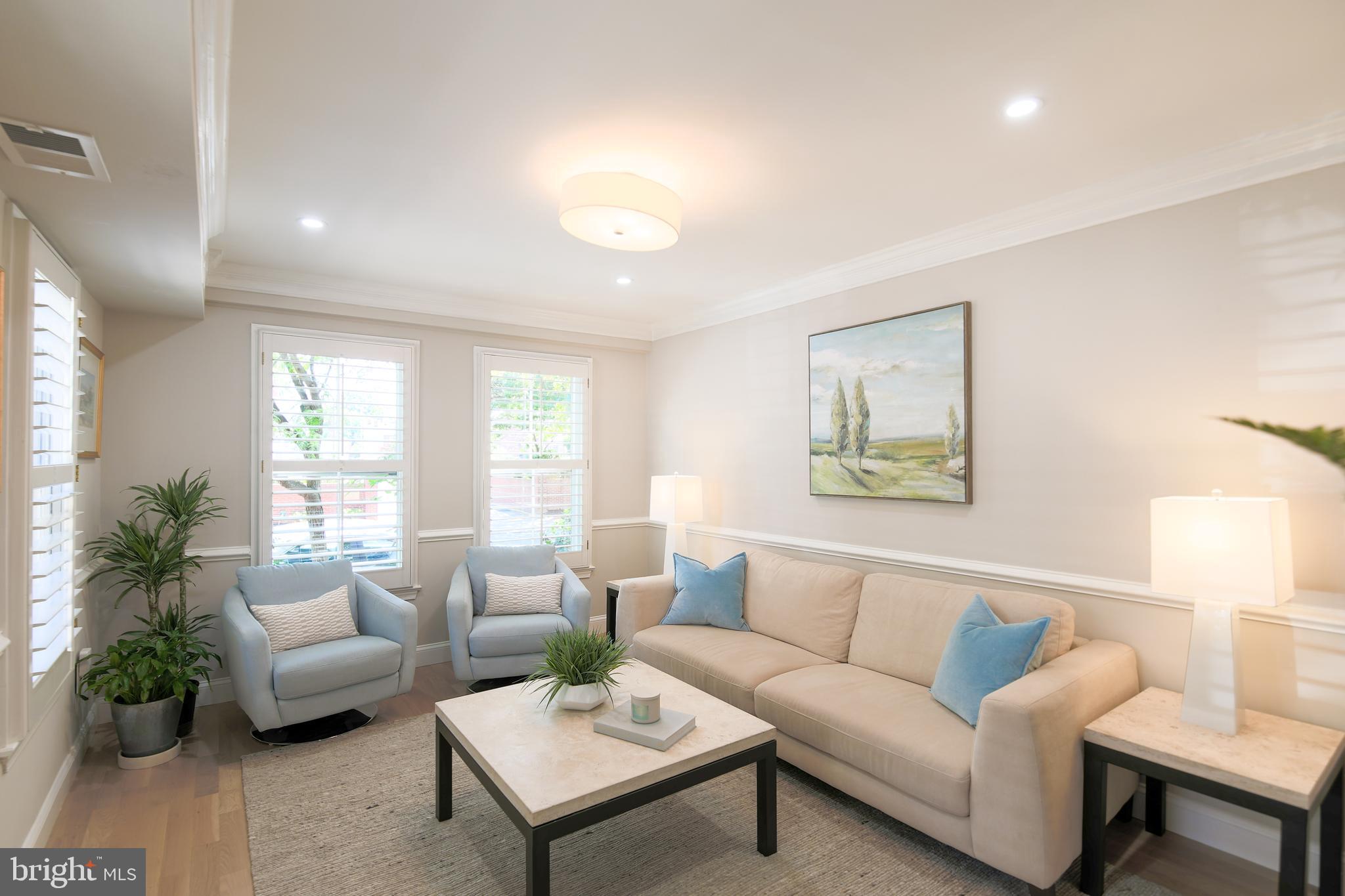 309 S COLUMBUS STREET