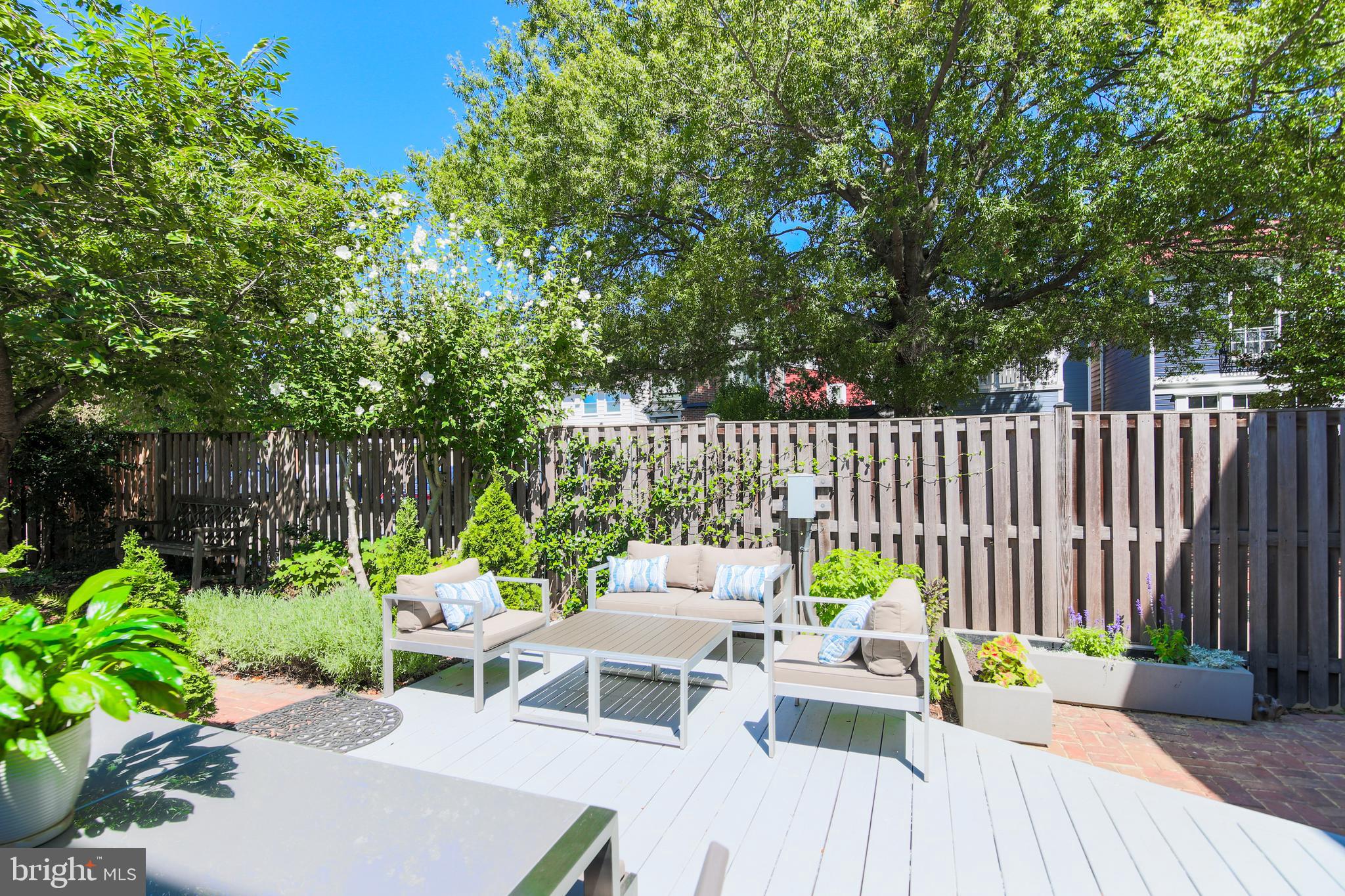 309 S COLUMBUS STREET