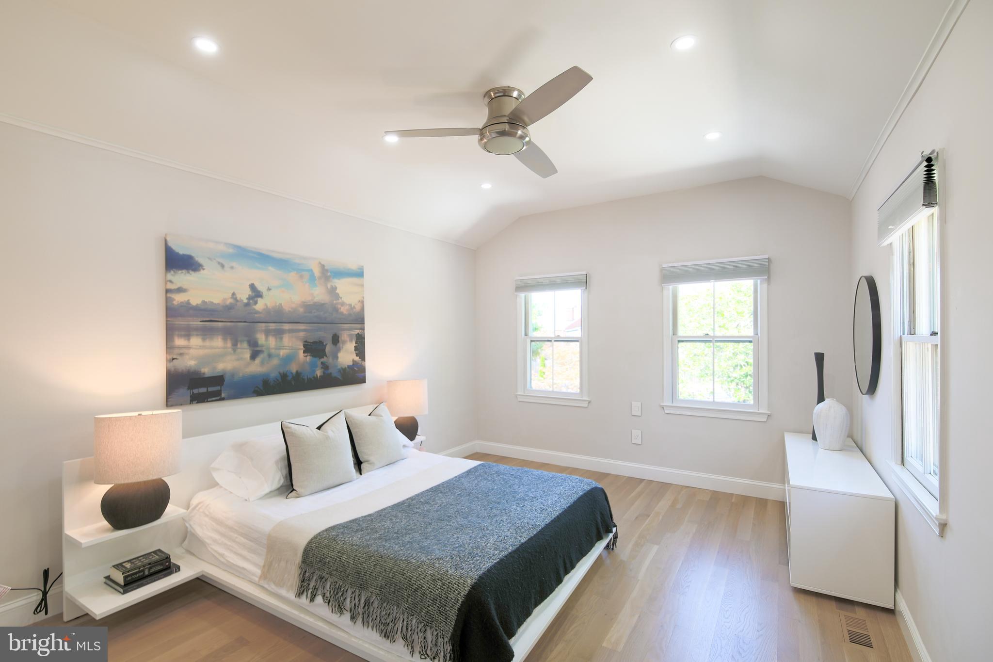 309 S COLUMBUS STREET