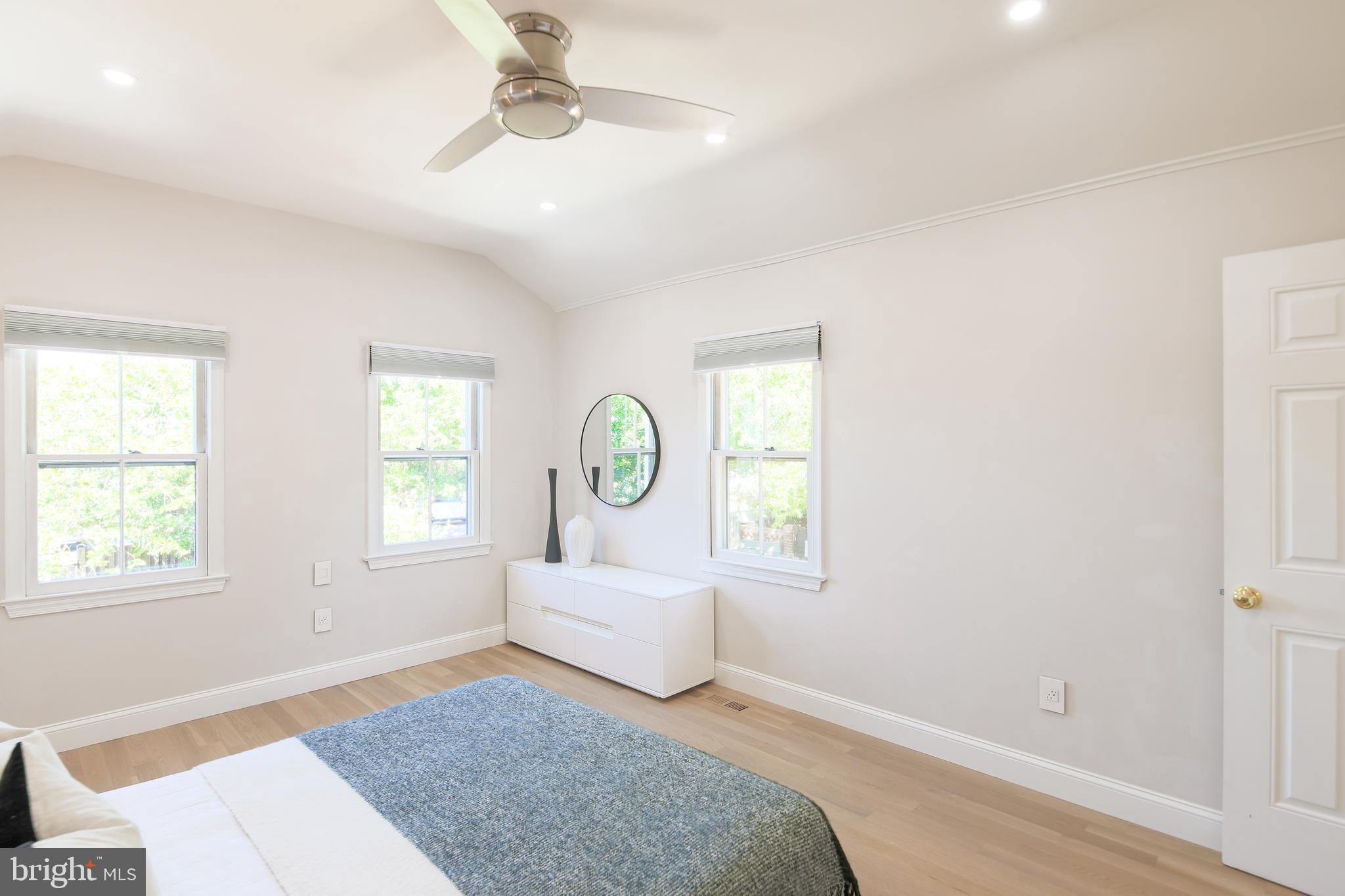 309 S COLUMBUS STREET