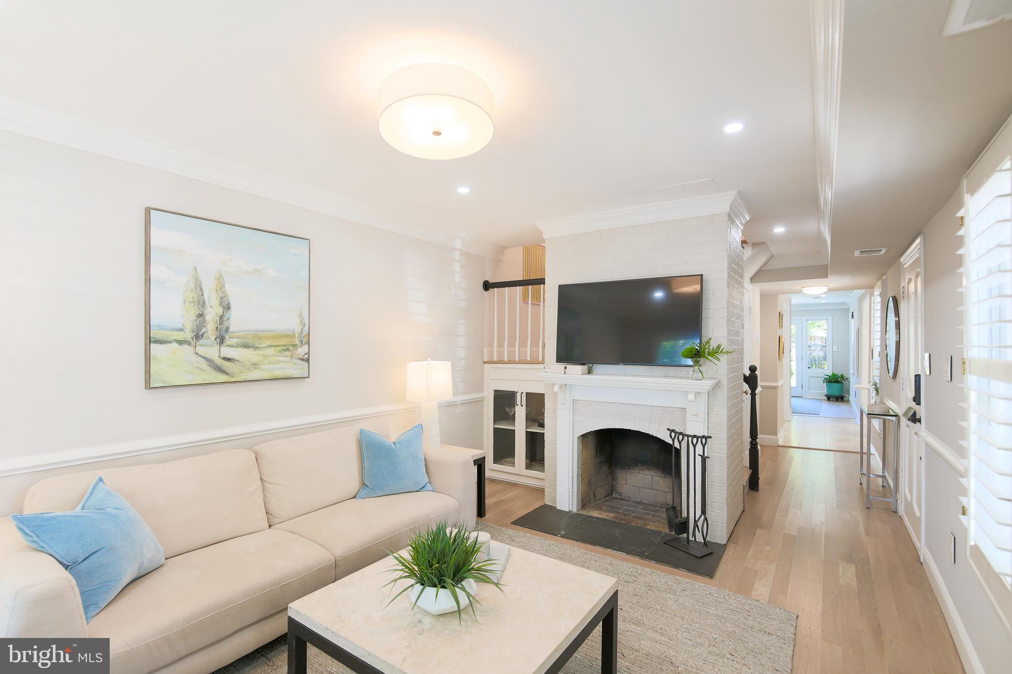 309 S COLUMBUS STREET