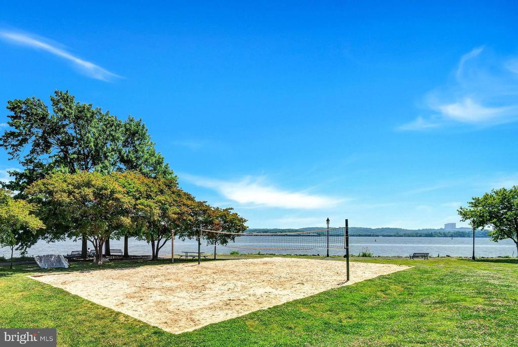 725 CARPENTER ROAD