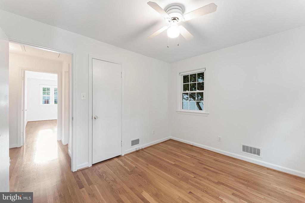 2807 RIDGE ROAD DRIVE
