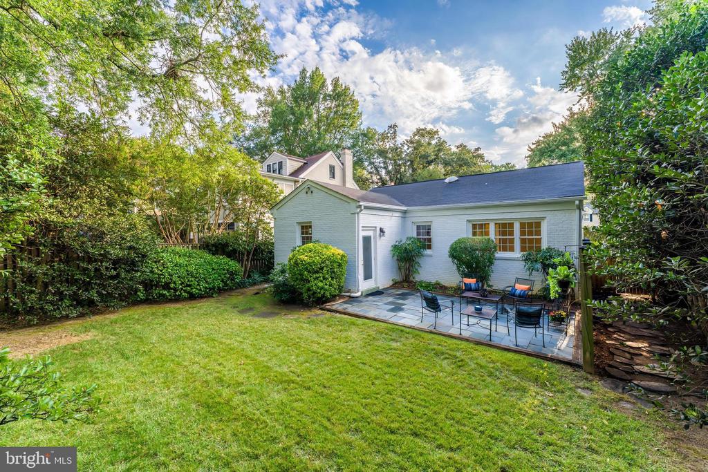 2807 RIDGE ROAD DRIVE