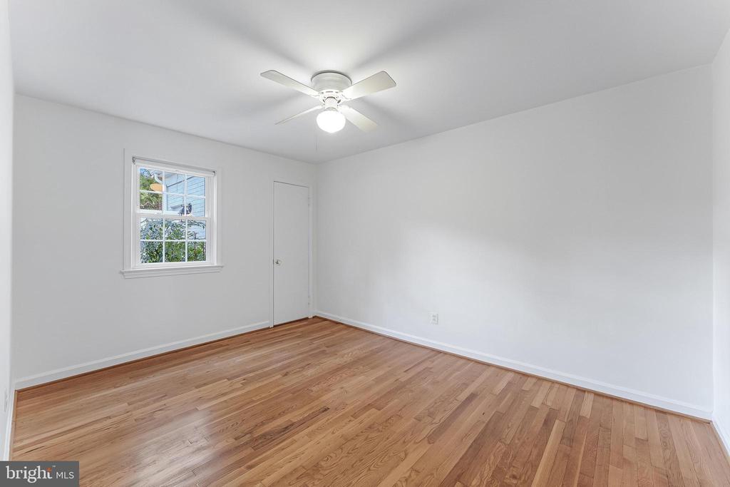 2807 RIDGE ROAD DRIVE