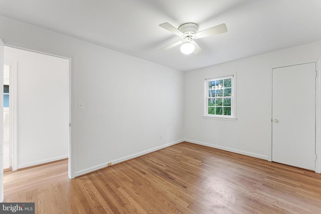 2807 RIDGE ROAD DRIVE