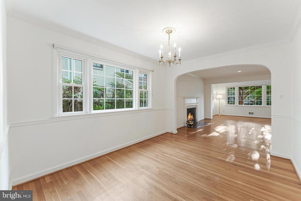 2807 RIDGE ROAD DRIVE