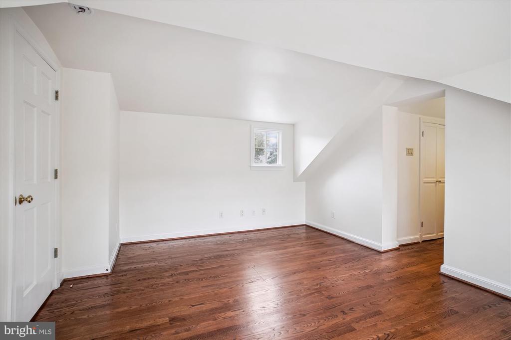 2907 DARTMOUTH ROAD