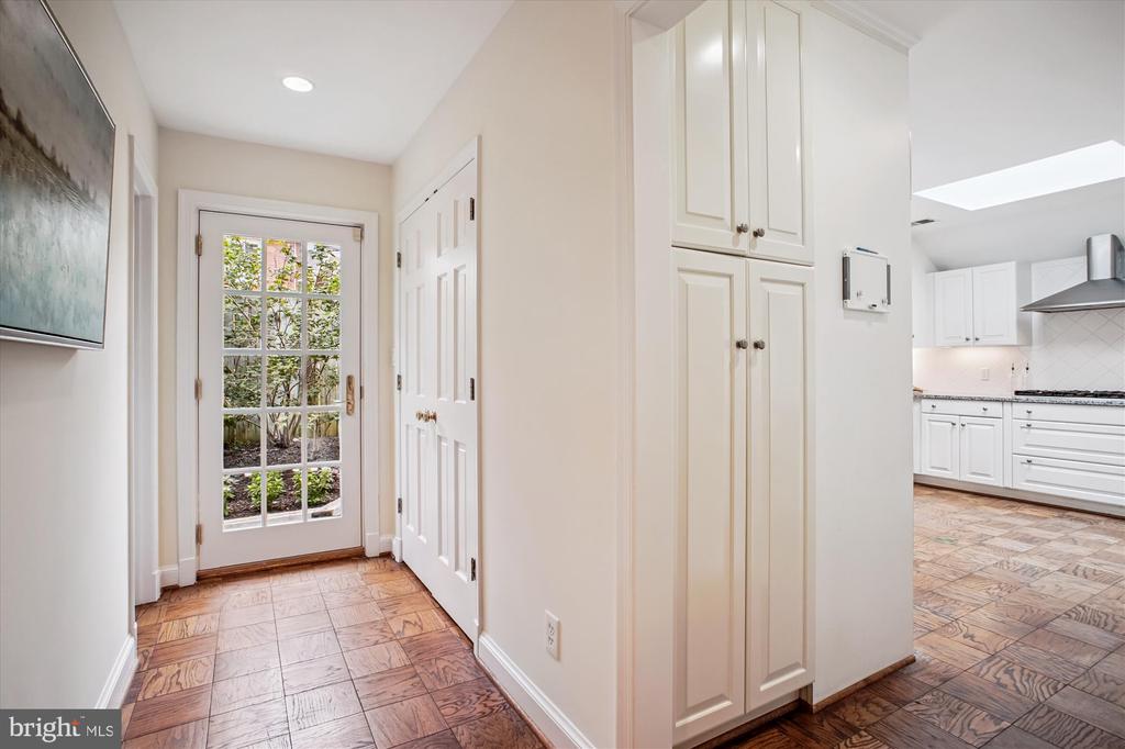 2907 DARTMOUTH ROAD