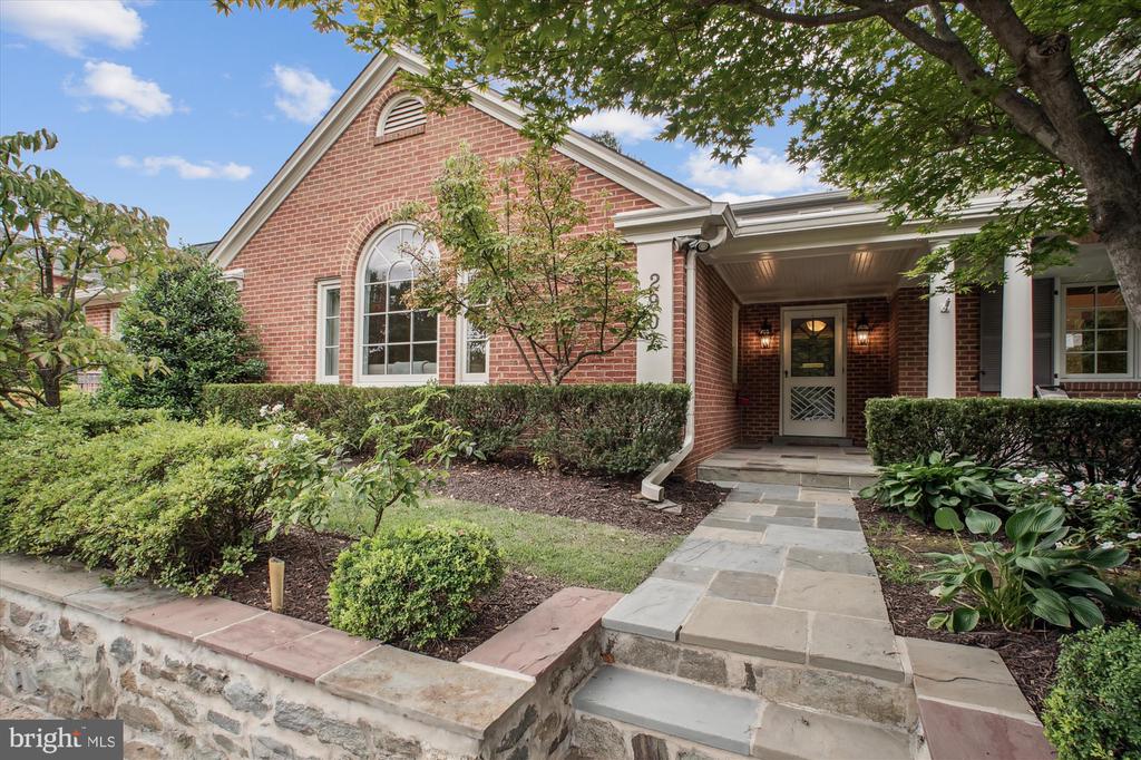 2907 DARTMOUTH ROAD