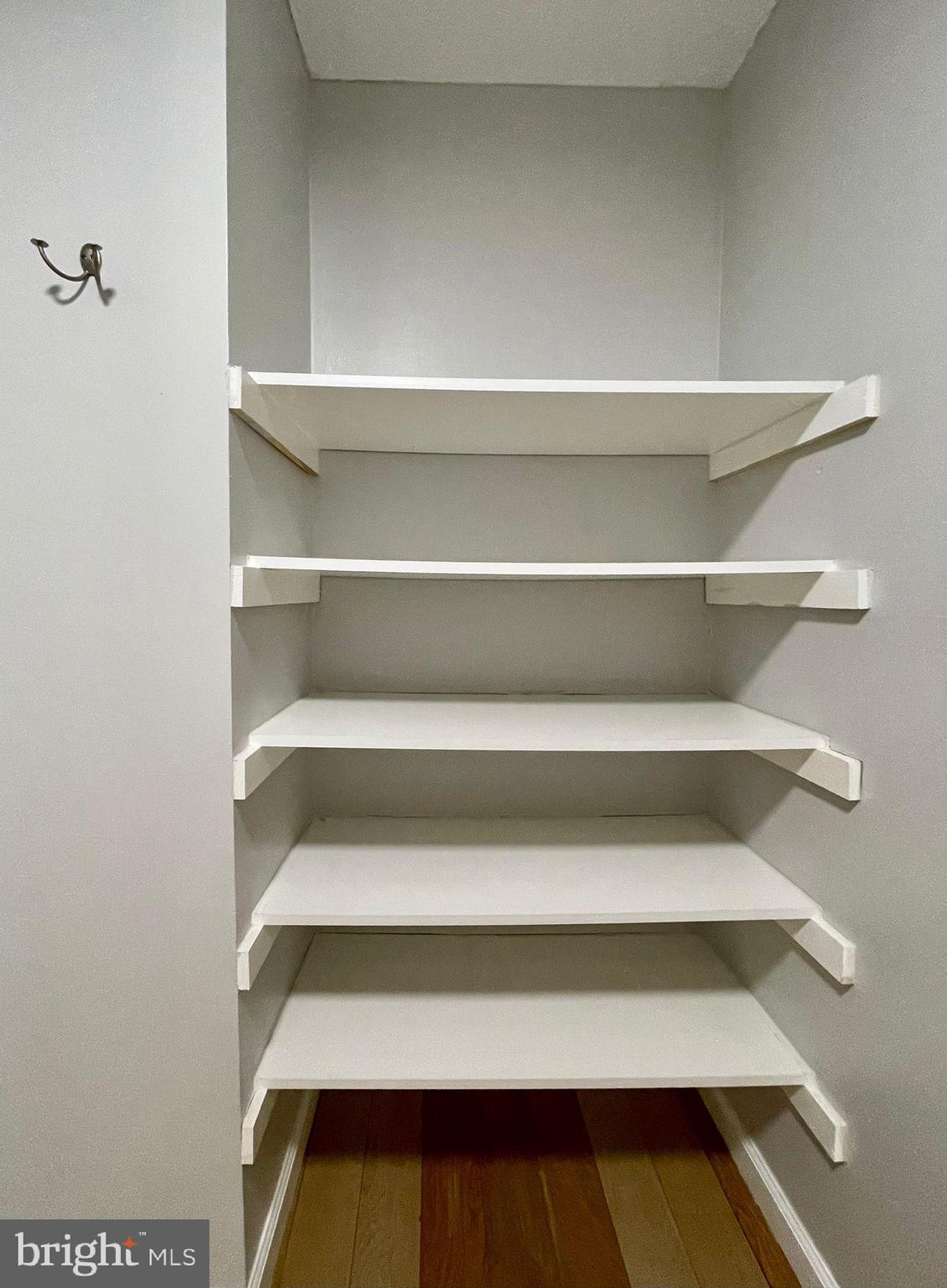 501 SLATERS LANE 212