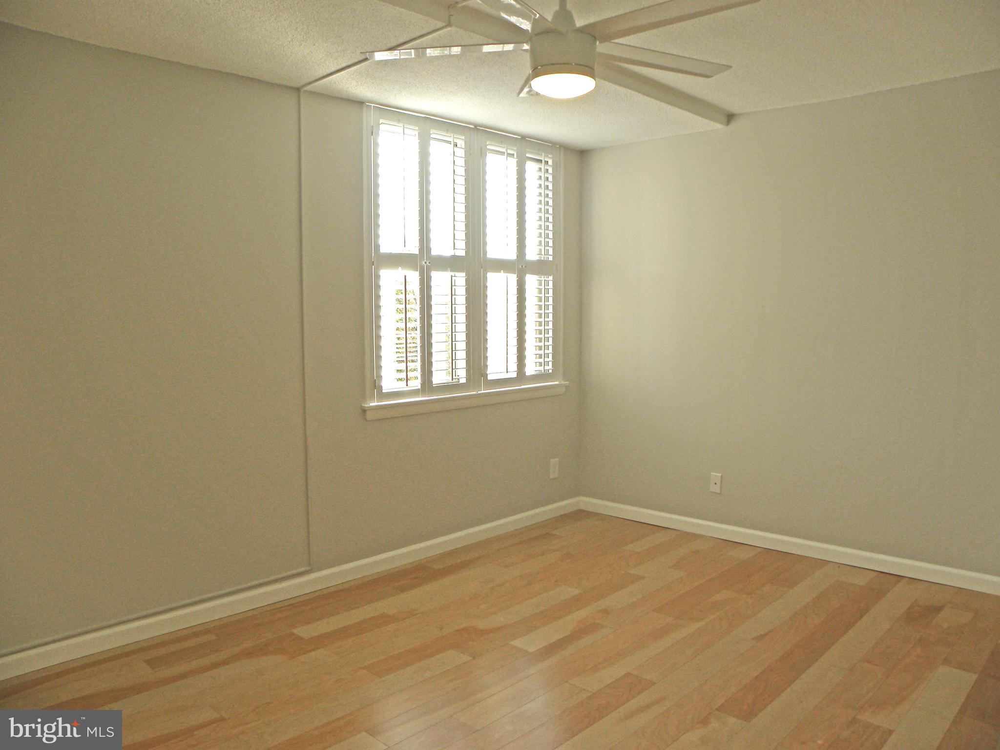 501 SLATERS LANE 212