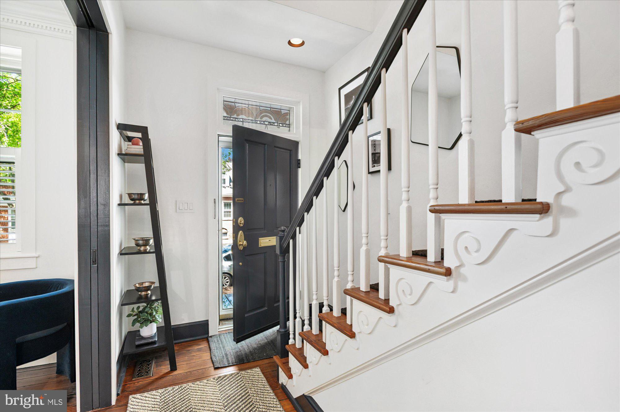 300 S COLUMBUS STREET