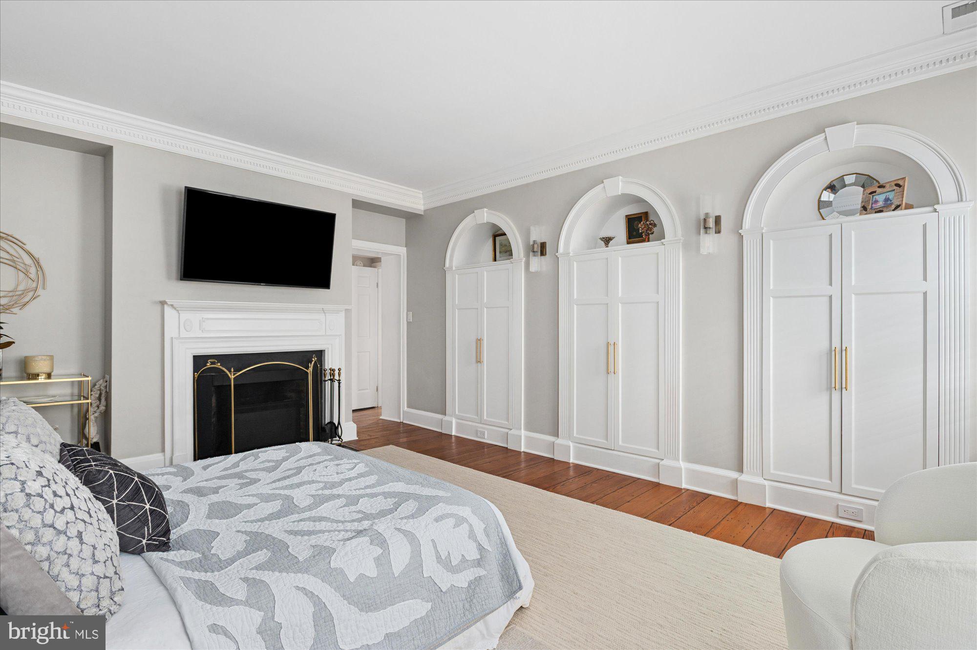 300 S COLUMBUS STREET