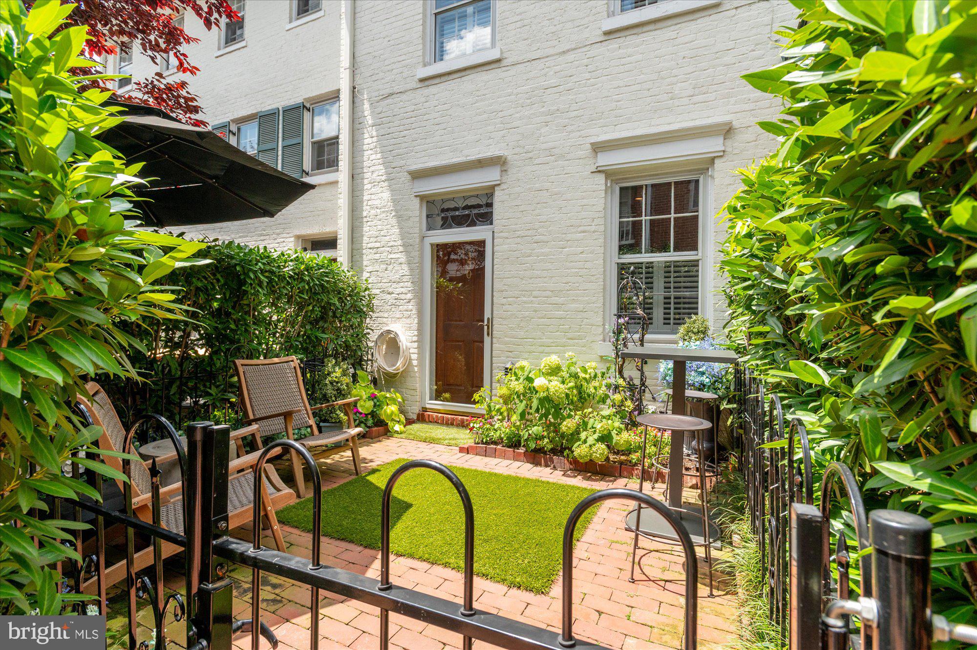 300 S COLUMBUS STREET