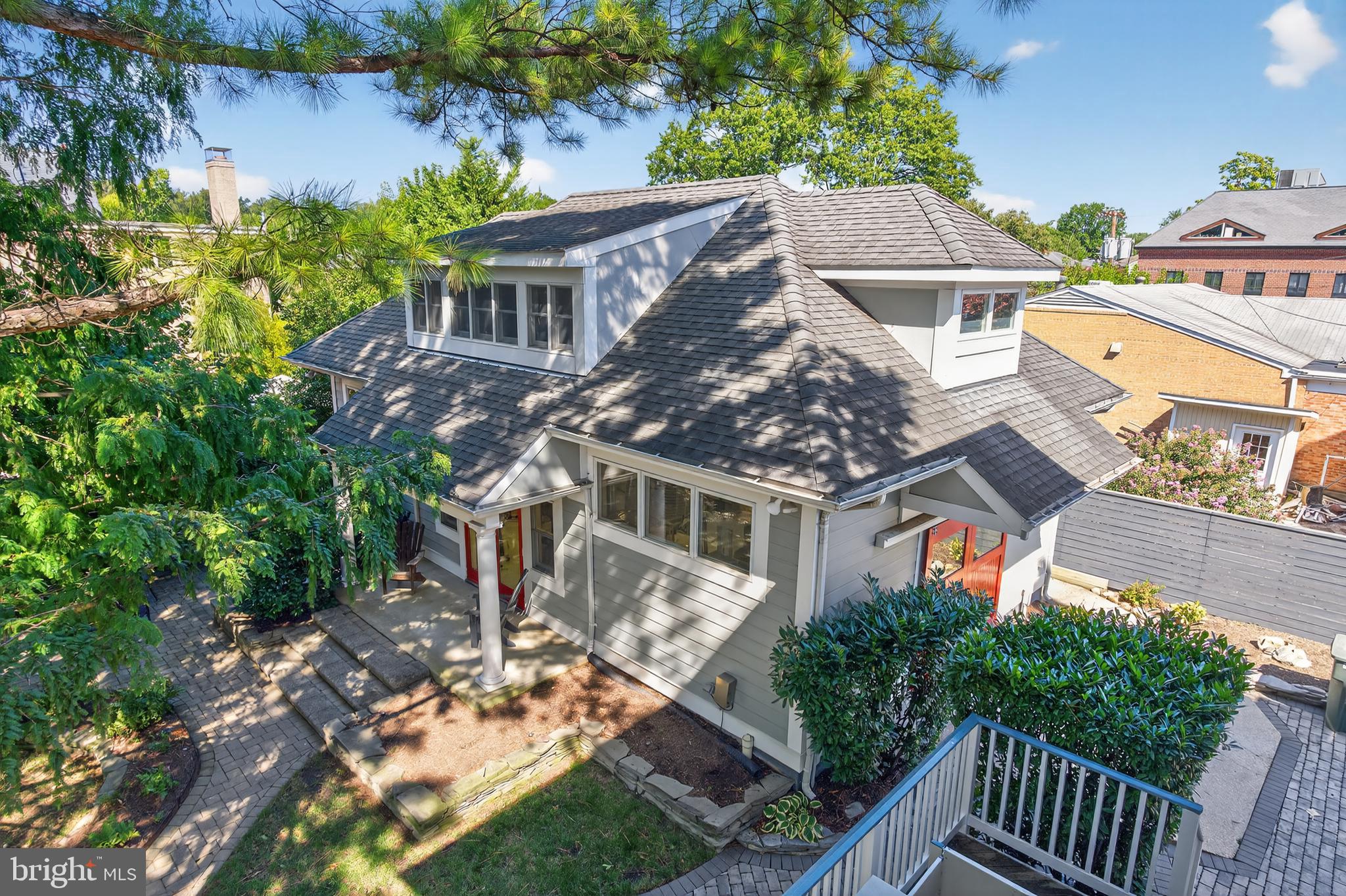 2100 MOUNT VERNON AVENUE