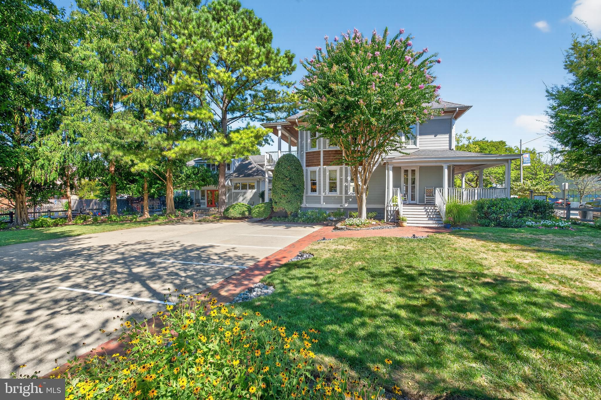 2100 MOUNT VERNON AVENUE