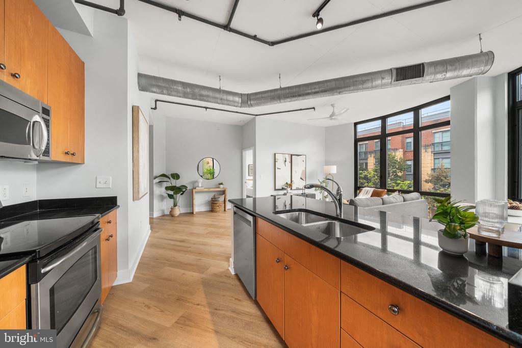 520 JOHN CARLYLE STREET 228