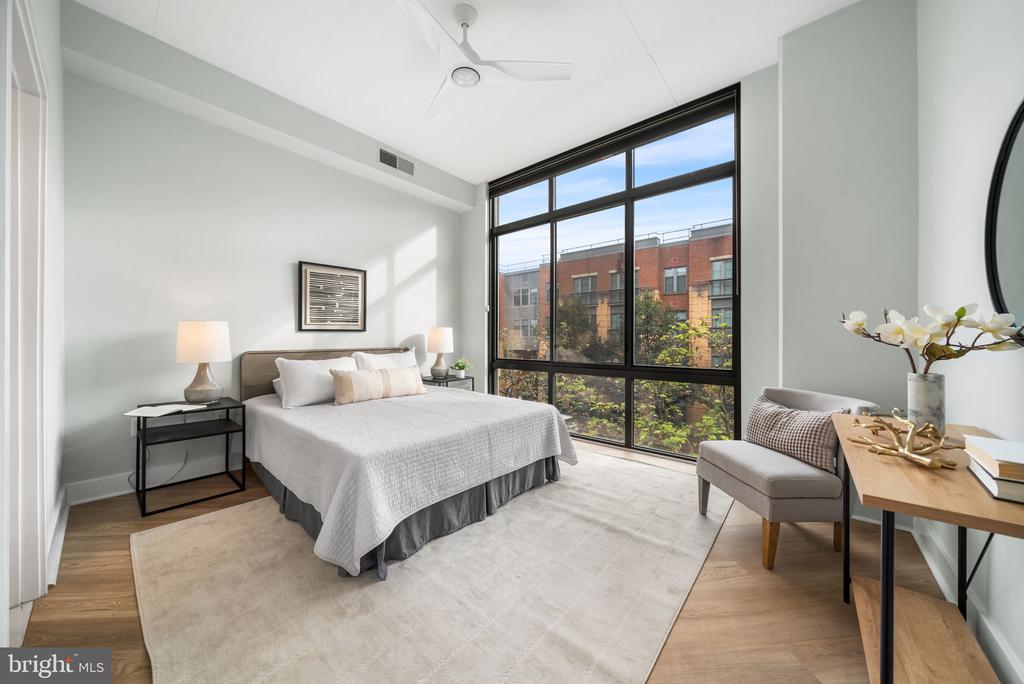 520 JOHN CARLYLE STREET 228