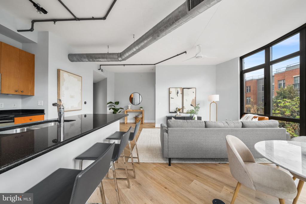 520 JOHN CARLYLE STREET 228