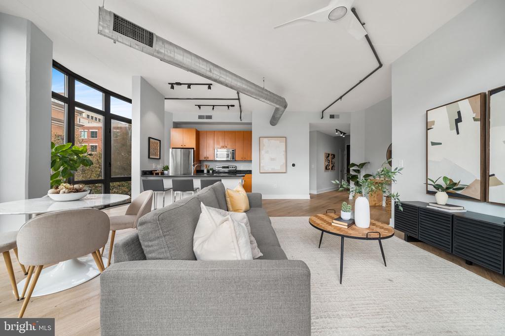 520 JOHN CARLYLE STREET 228