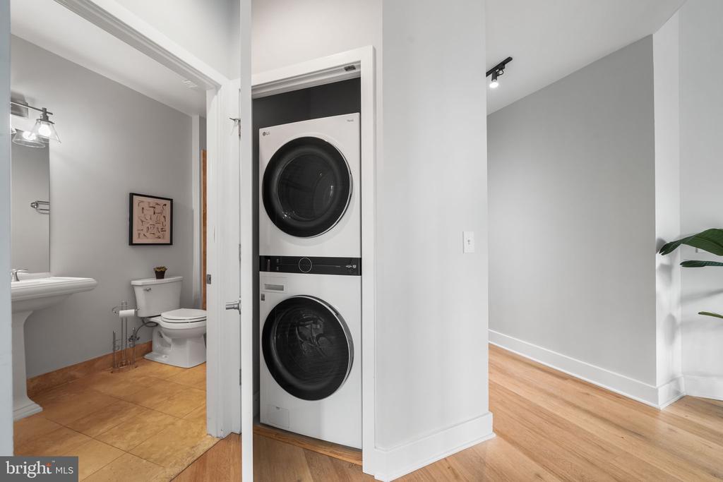 520 JOHN CARLYLE STREET 228