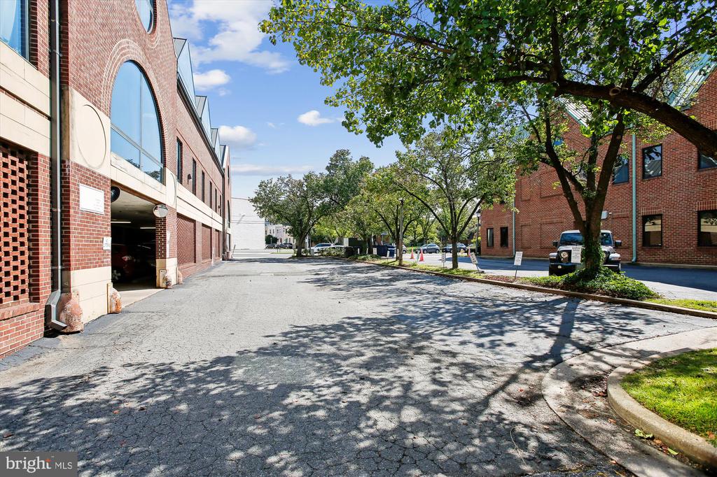 1501 DUKE STREET