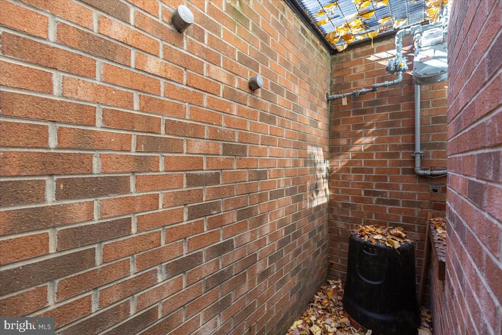 215 PRINCE STREET