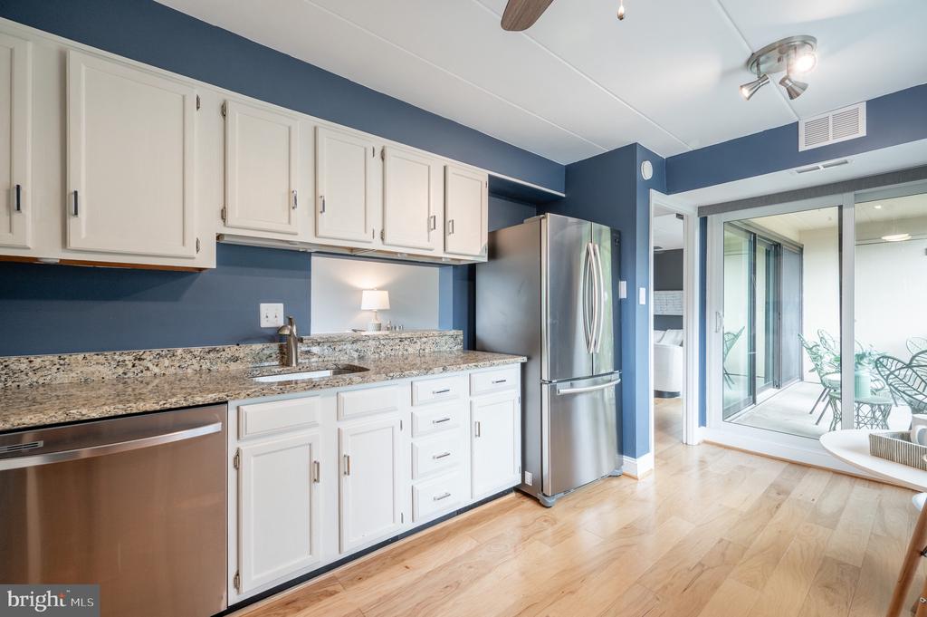 110 ROBERTS LANE 301