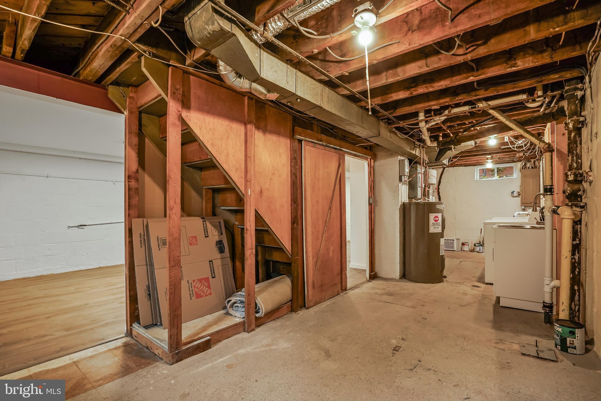 1605 W BRADDOCK ROAD