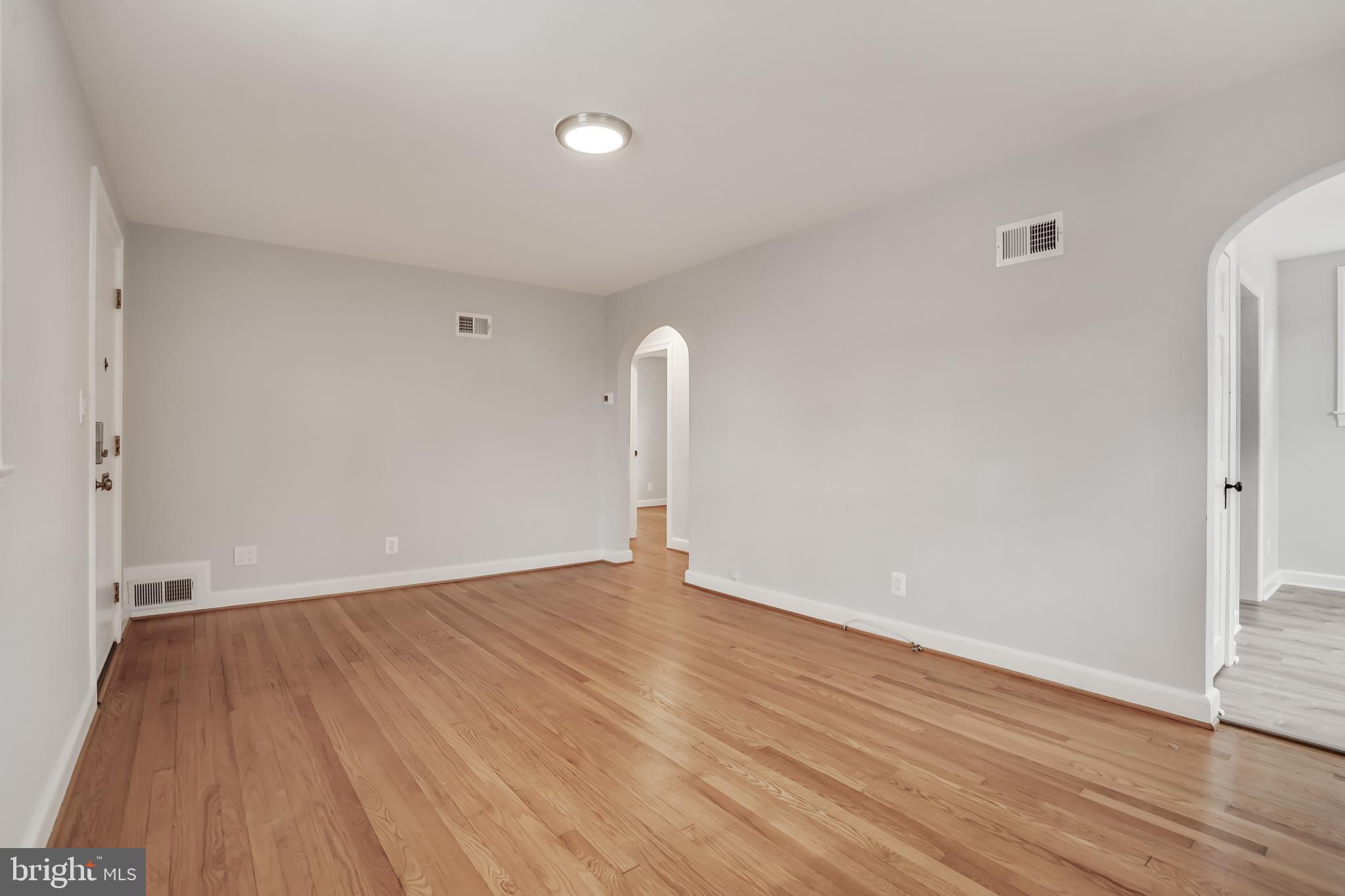 1605 W BRADDOCK ROAD