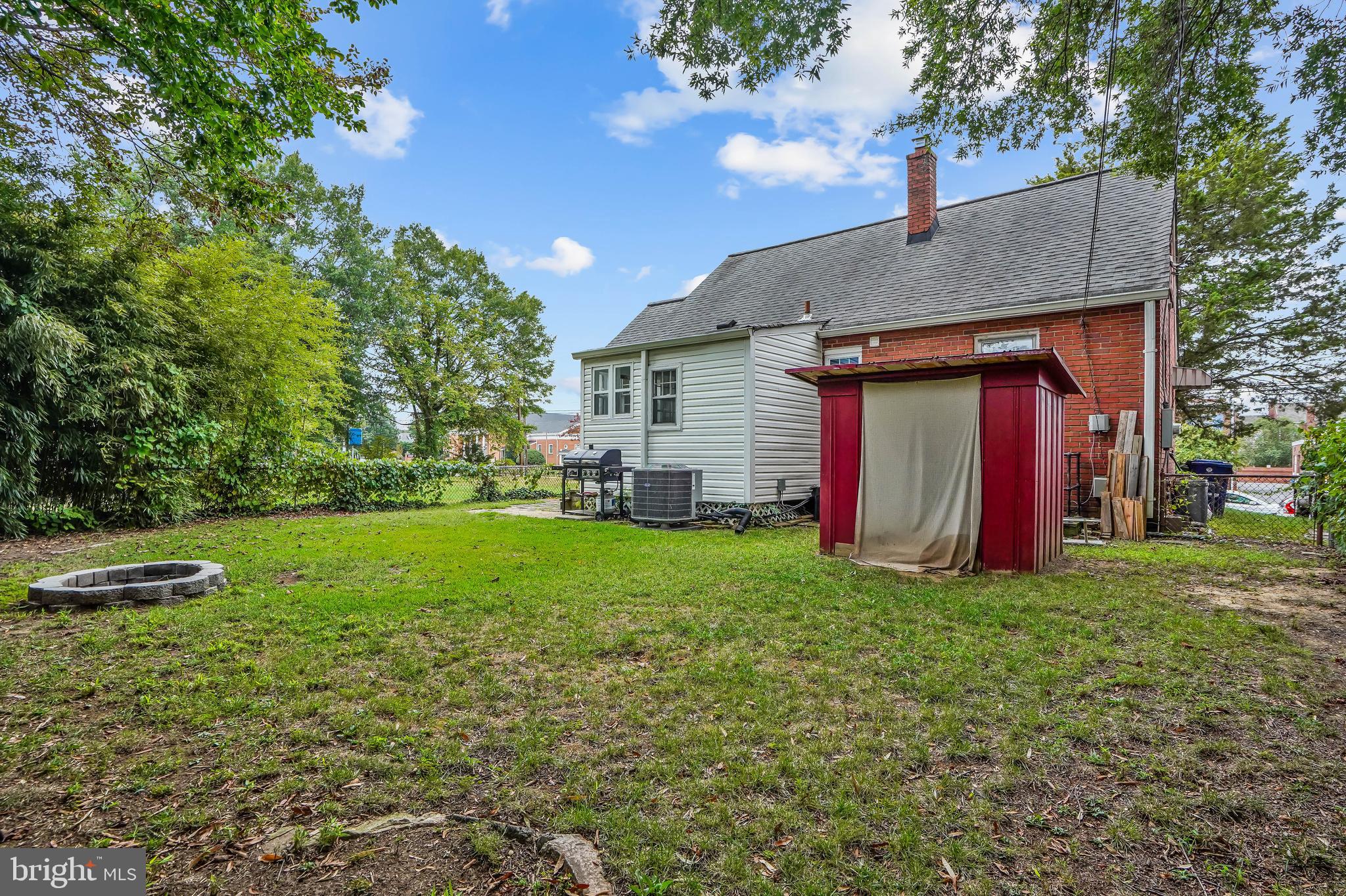 1605 W BRADDOCK ROAD