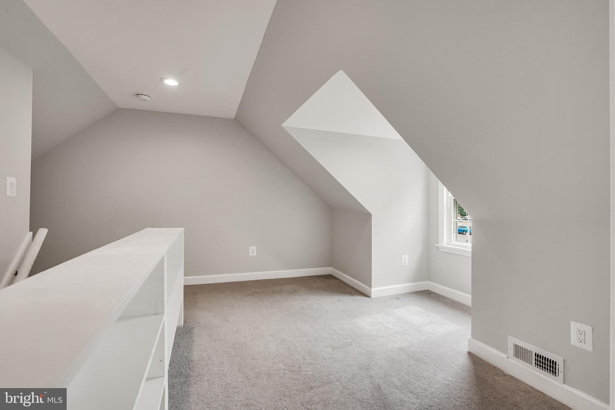 1605 W BRADDOCK ROAD
