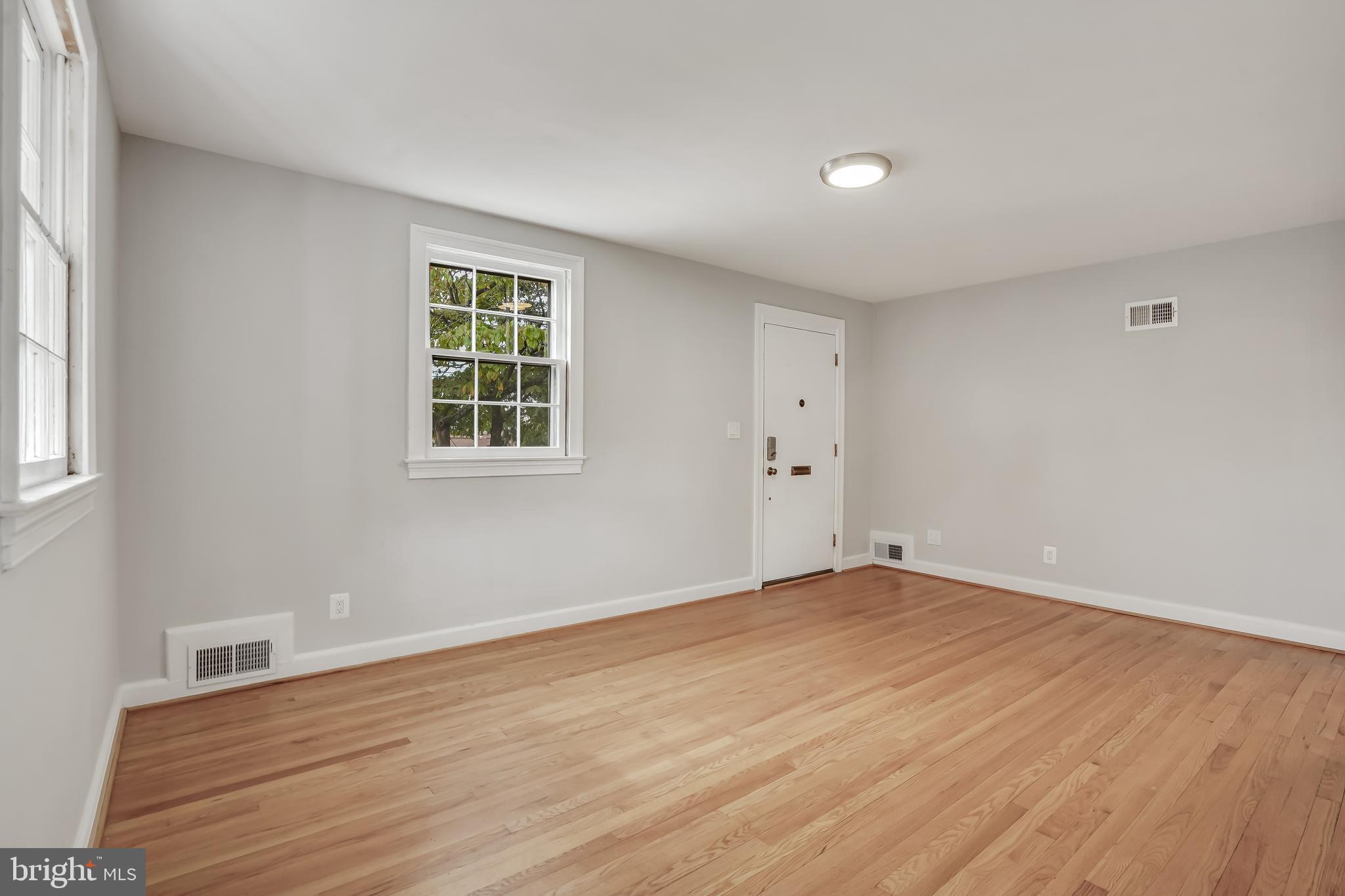 1605 W BRADDOCK ROAD